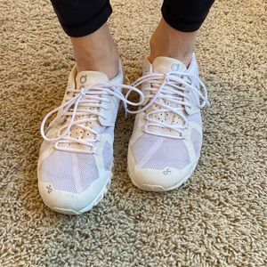 On running women’a sneakers